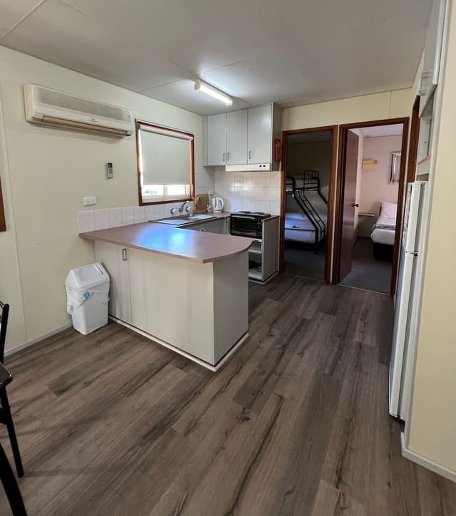 Deluxe Cabin, Pets Not Allowed