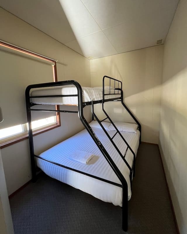 Deluxe Cabin, Pets Not Allowed