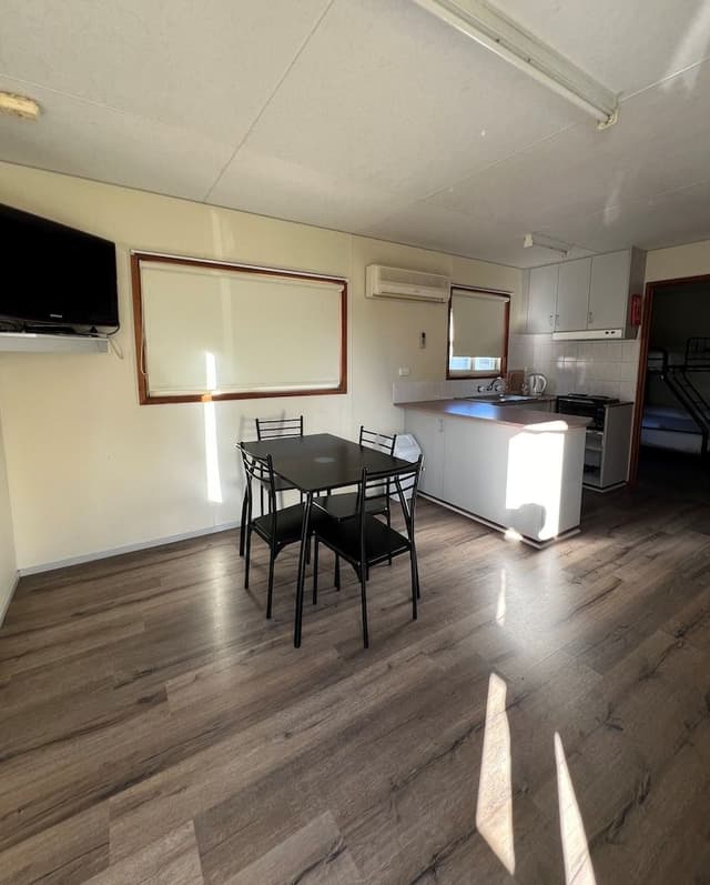Deluxe Cabin, Pets Not Allowed