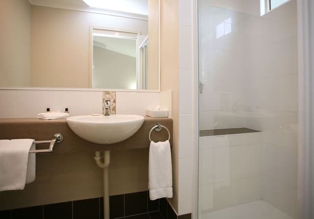 Ensuite Studio