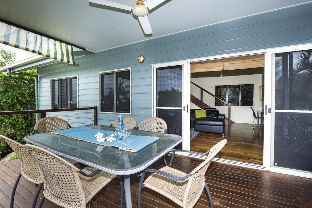 Manyana, 3 Opalia Court1