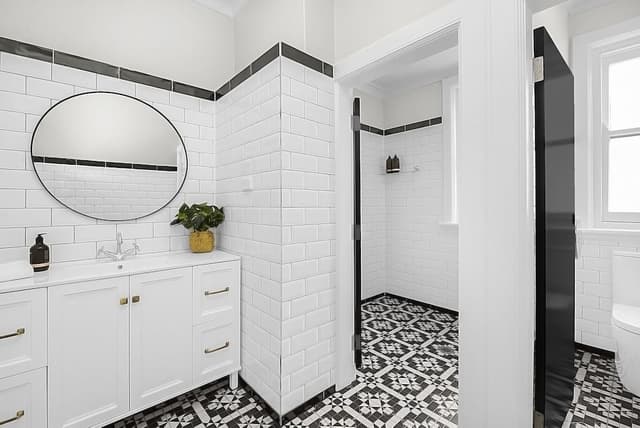 Standard Twin Room, Shared Bathroom