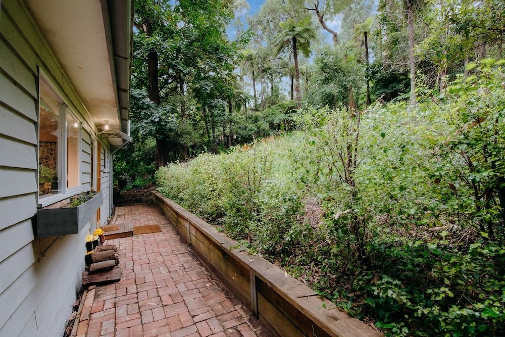 Steep Creek Retreat1