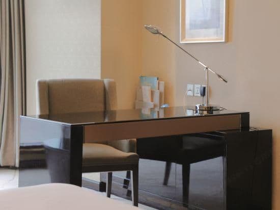 Excutive Queen Room