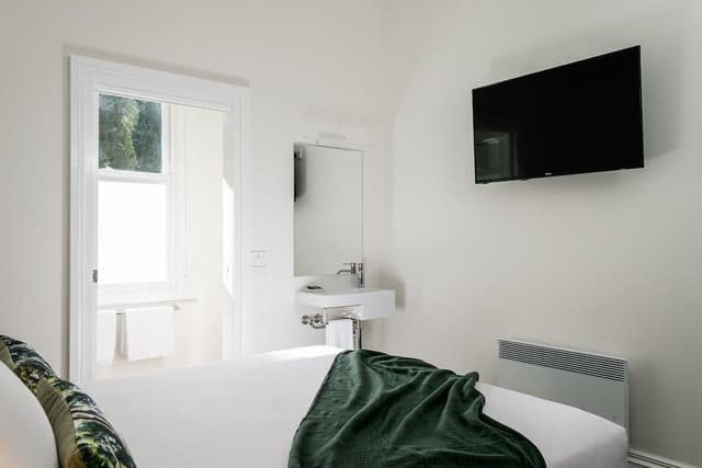 Queen Suite