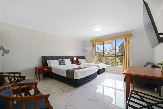 Pet Friendly Superior Queen Single Room