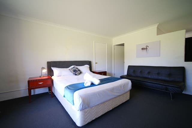 Standard Queen Room