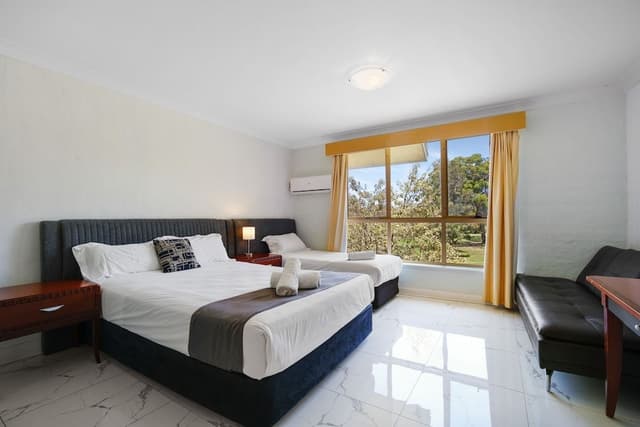 Pet Friendly Superior Queen Single Room