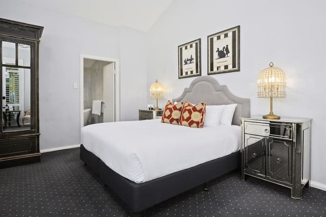 Suite, Garden View