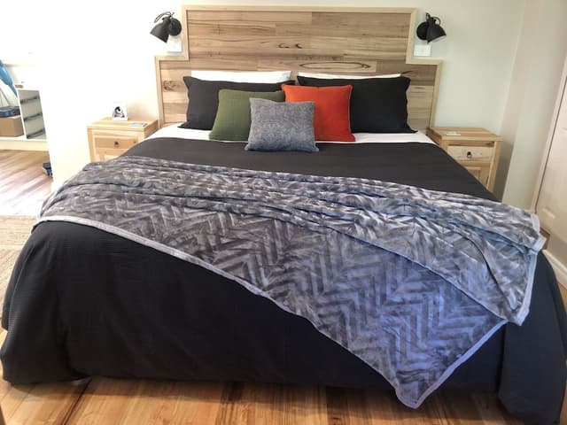 Superior Studio Suite, 1 King Bed, Bathtub