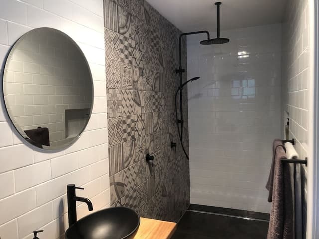Deluxe Studio Suite