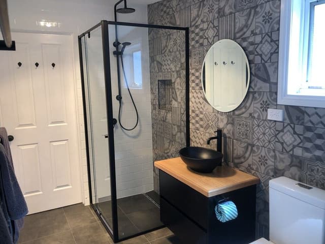 Superior Studio Suite, 1 King Bed, Bathtub