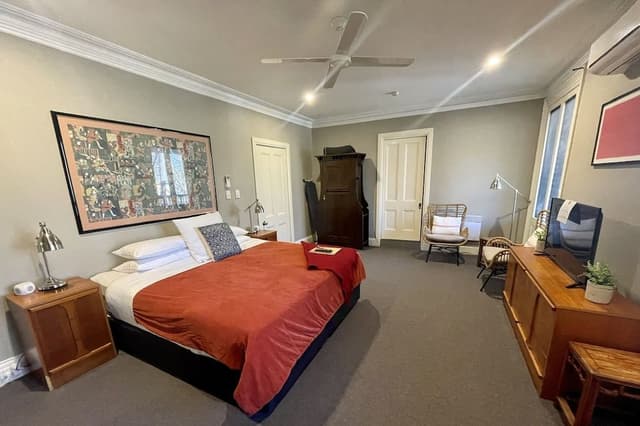 King Room