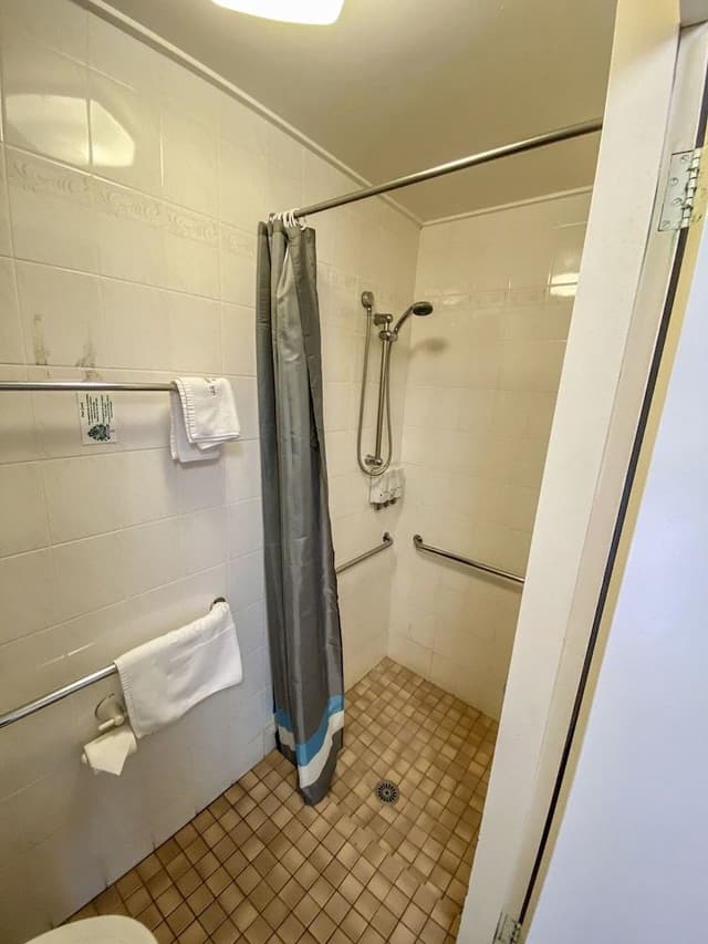 Basic Triple Room