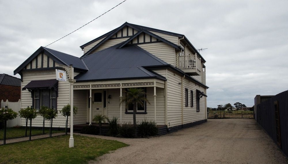 Pelican Sands Bed & Breakfast1