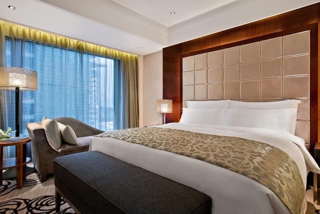 Deluxe Room, 1 King Bed, River View
