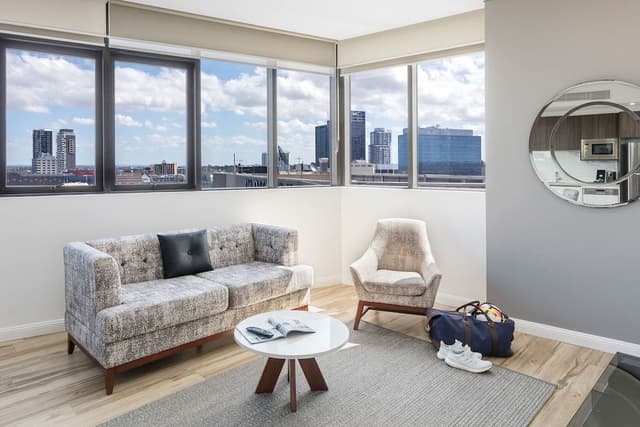1 Bedroom Suite