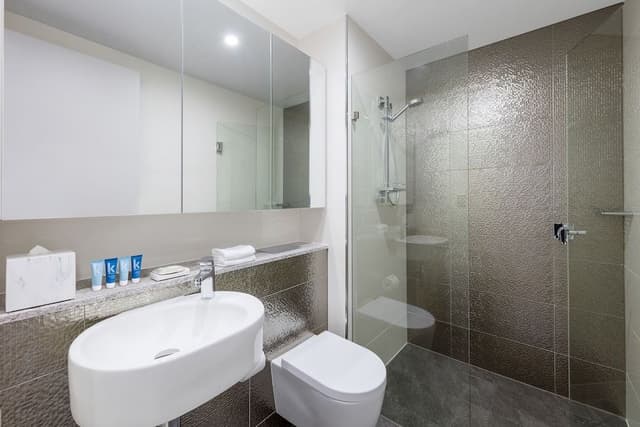 1 Bedroom Suite