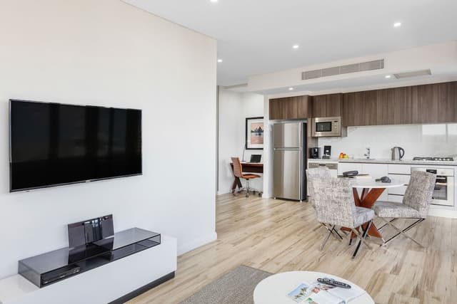 1 Bedroom Suite