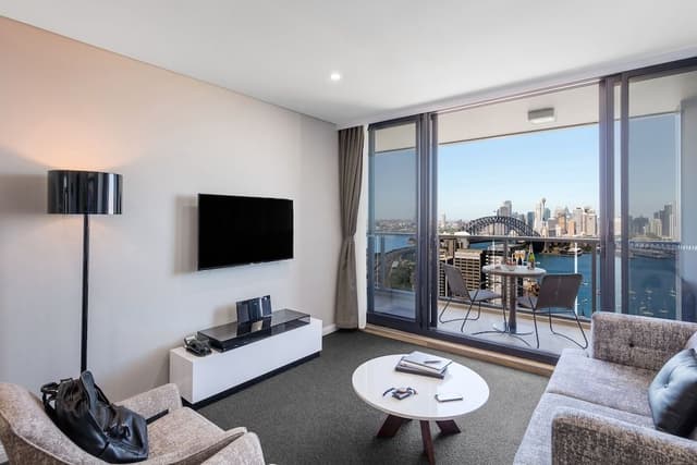 2 Bedroom Balcony Harbour View Suite
