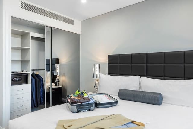 1 Bedroom Balcony Suite