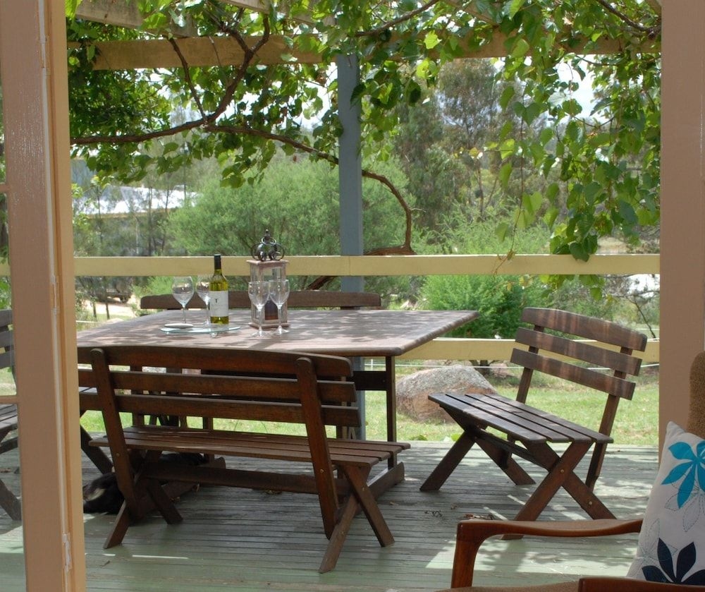 Twisted Gum Vineyard Cottage4
