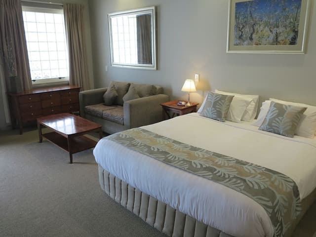 Superior Studio, 1 King Bed