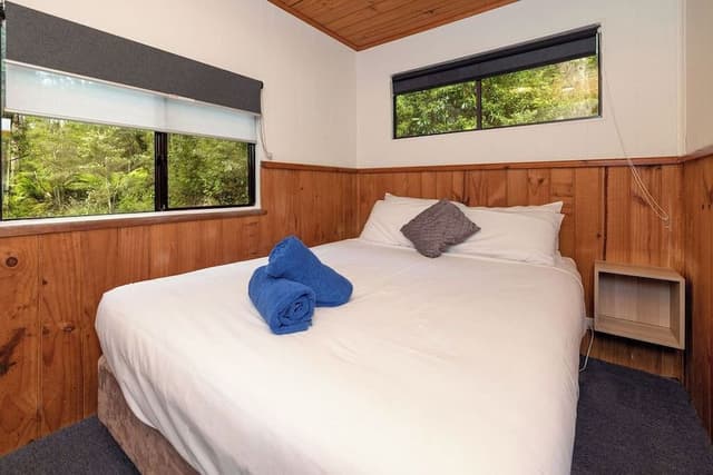 Standard Cabin Max 5