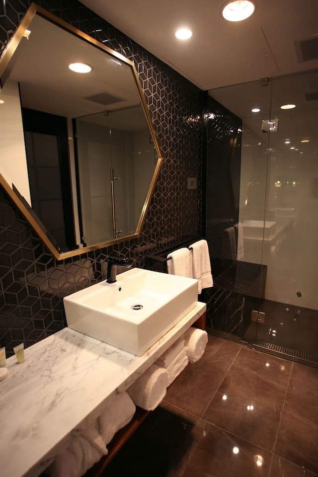 Luxe Suite