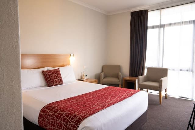 Standard Queen Room
