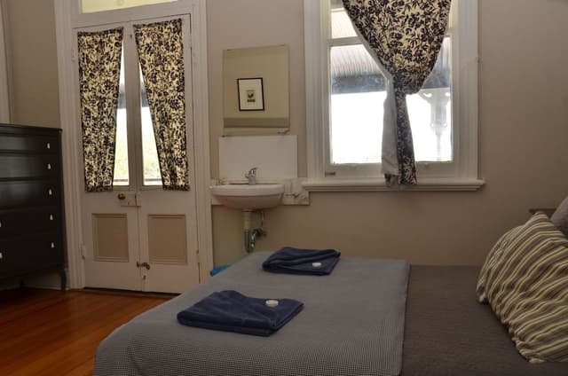 Economy Room, Shared Bathroom (Double and Single)