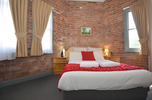 Budget Queen Room