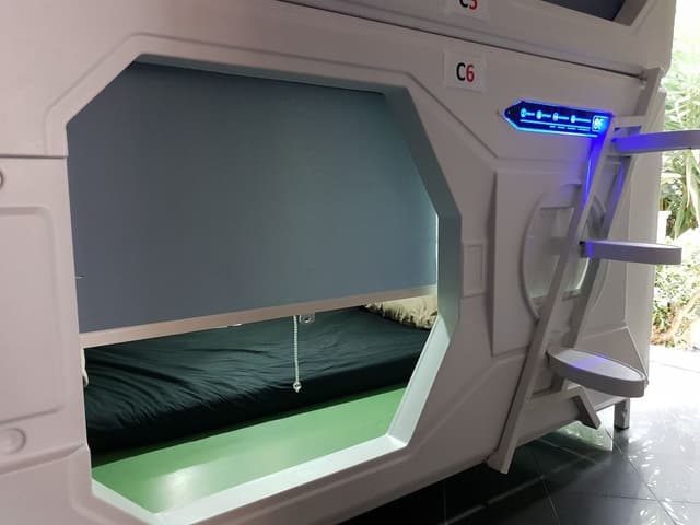 Capsule Pod