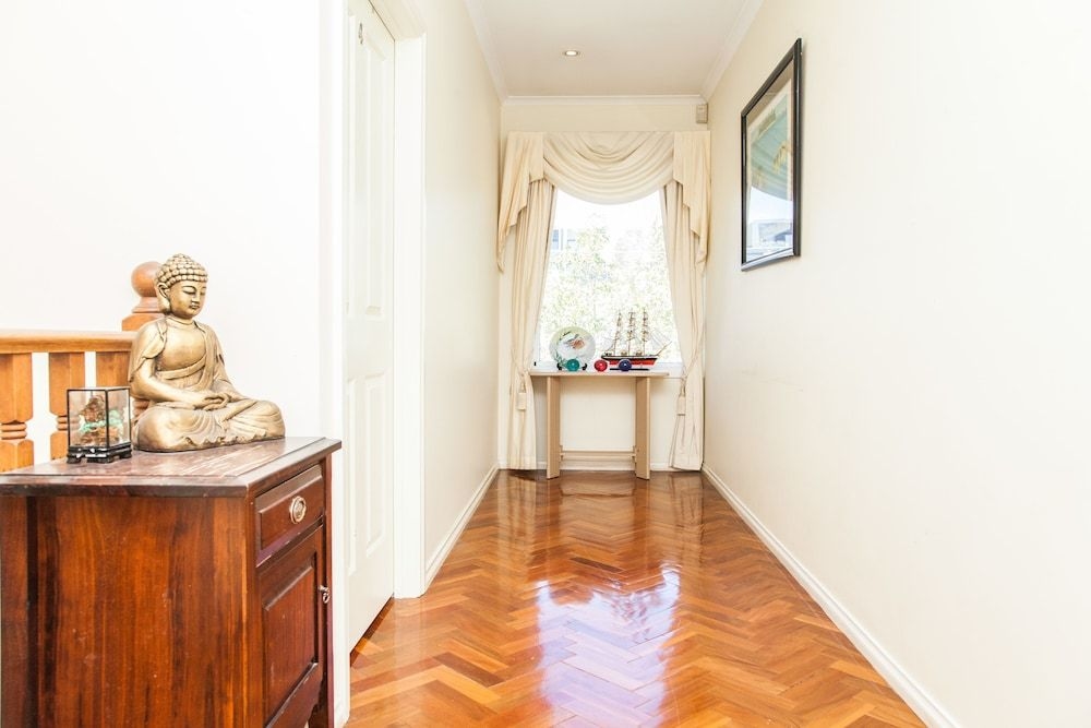 15 Charles Abbotsford Mansion4