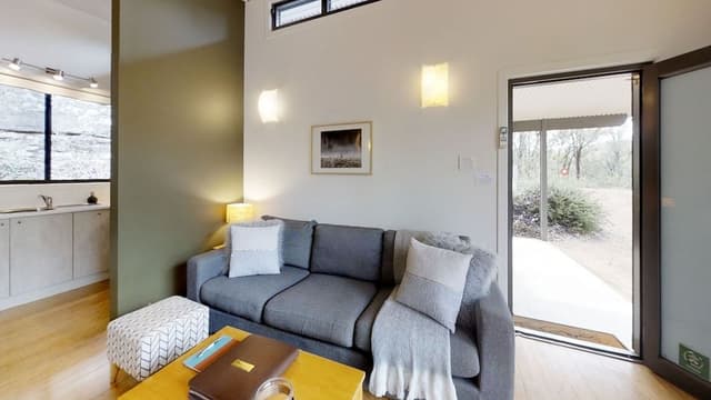Romantic Villa, 1 King Bed, Fireplace, Mountain View (Lowanna)