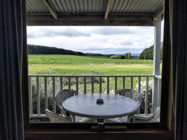 Two Bedroom Family Cottage with Country View Non Pet Friendly