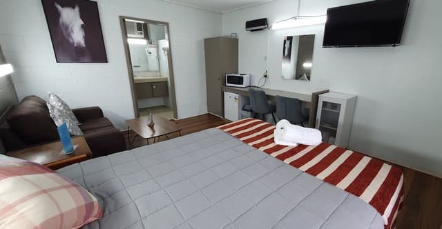 Deluxe Queen Room