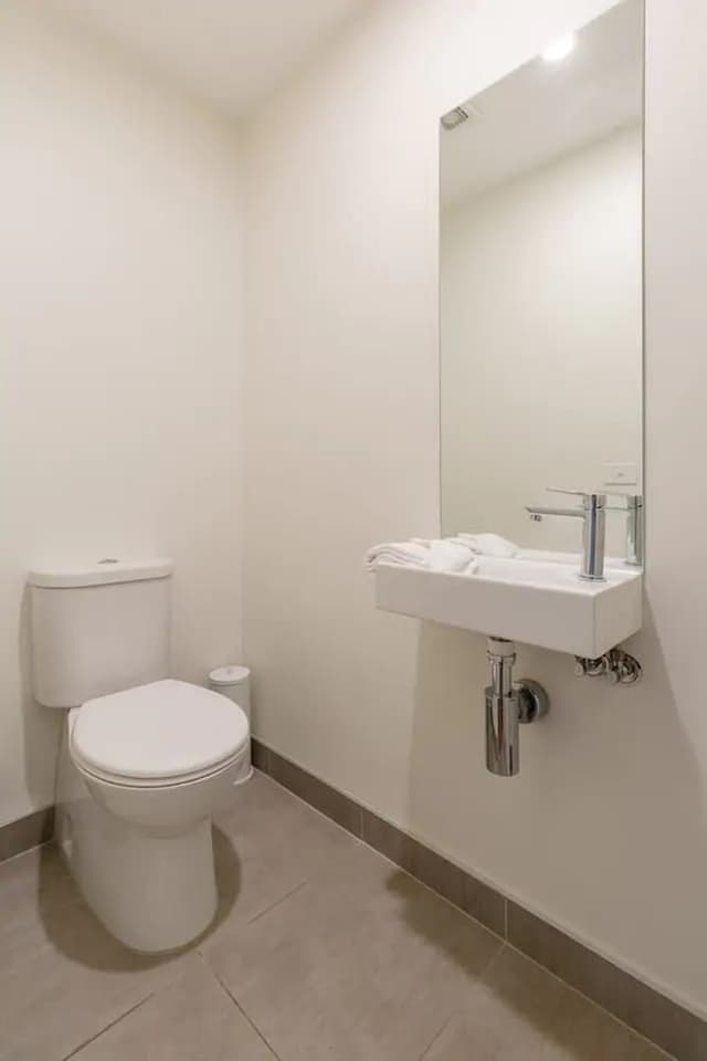 Apartment 4