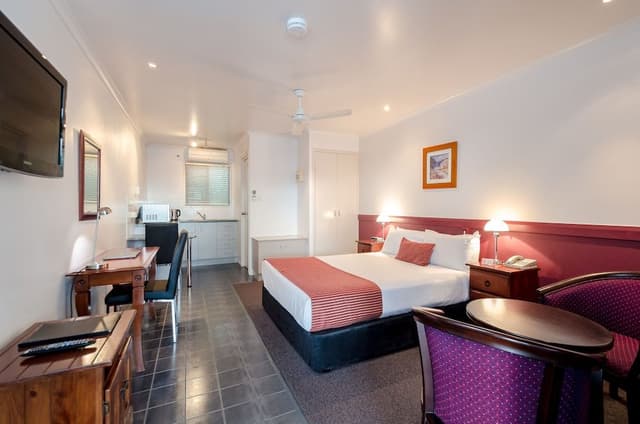 Premium Studio, Non Smoking, Kitchen (STUDIO)