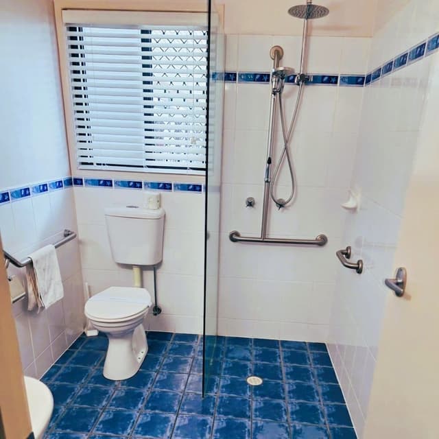 Standard Studio, 1 Queen Bed, Non Smoking, Kitchenette