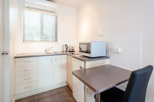 Premium Studio, Non Smoking, Kitchen (STUDIO)