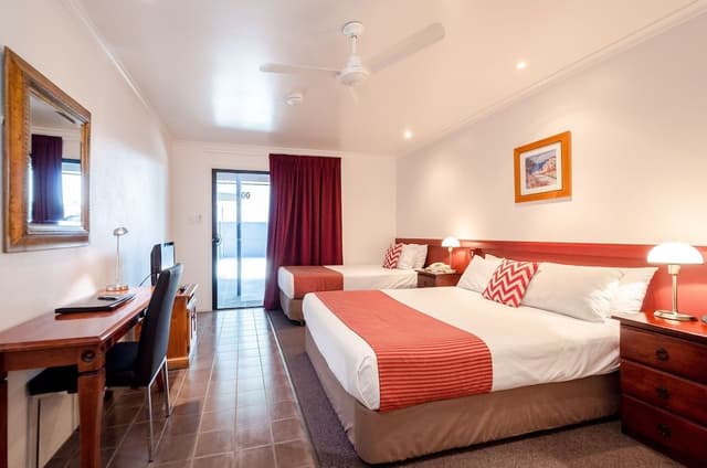 Family Studio, Multiple Beds, Non Smoking, Kitchenette