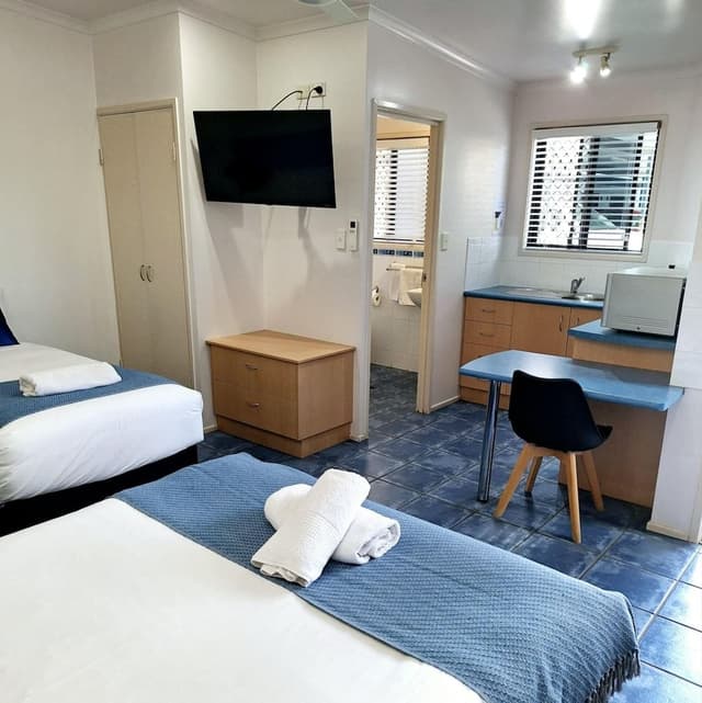 Family Studio, Multiple Beds, Non Smoking, Kitchenette
