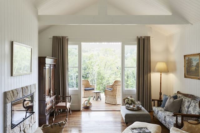 Luxury Cottage, 2 Bedrooms, Fireplace, Garden View
