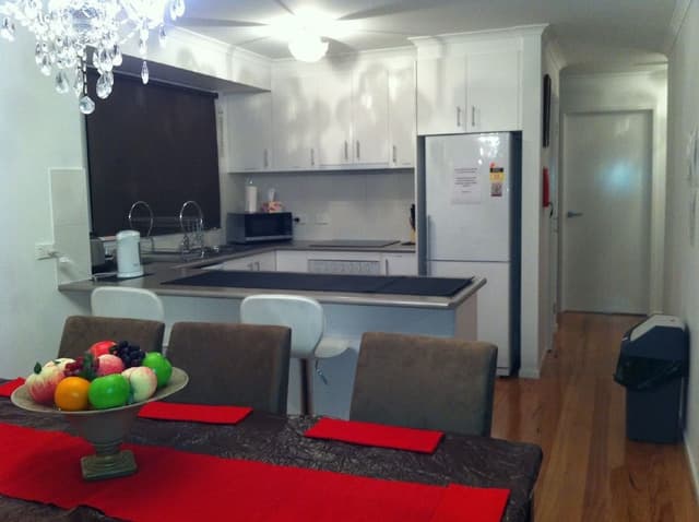 Family House, 5 Bedrooms, 2 Bathrooms