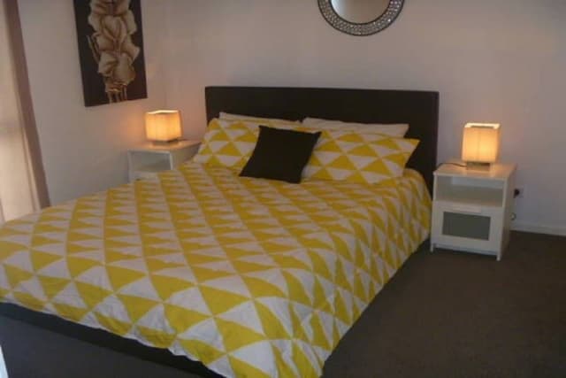 Family House, 5 Bedrooms, 2 Bathrooms