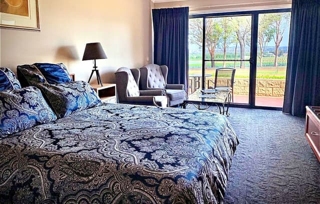 Vineyard View Room