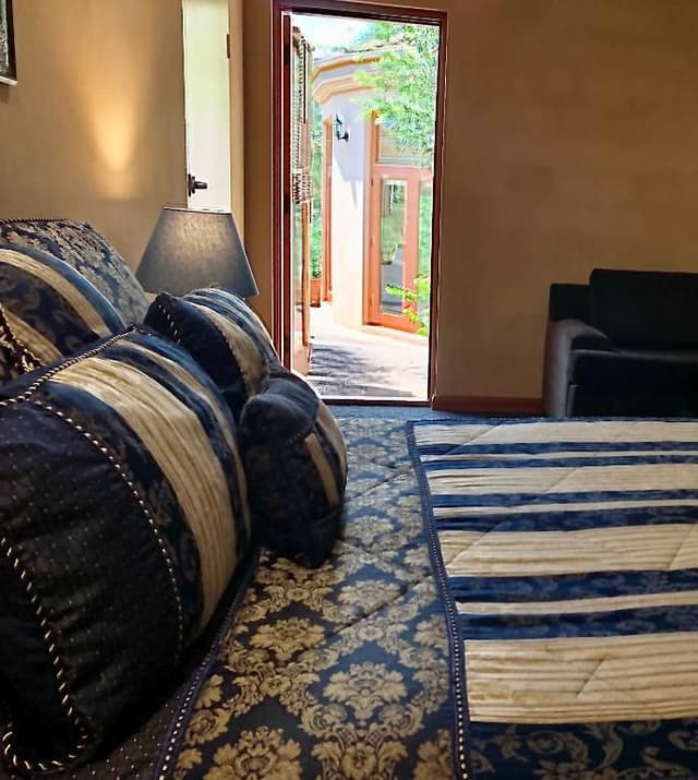 Queen Room - Disability Access
