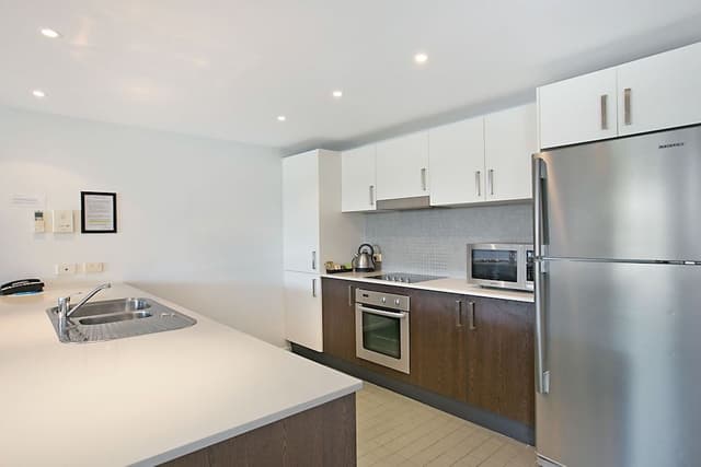2 Bedroom 2 Bathroom Pool View Apartment