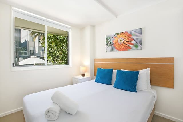 2 Bedroom 2 Bathroom Pool View Apartment